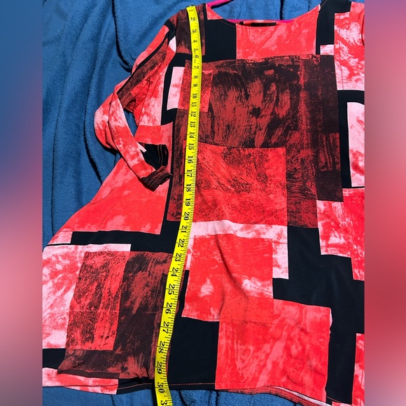Alfani Red long sleeve tunic shirt. Women’s XL. Unique pattern. - Picture 5 of 5